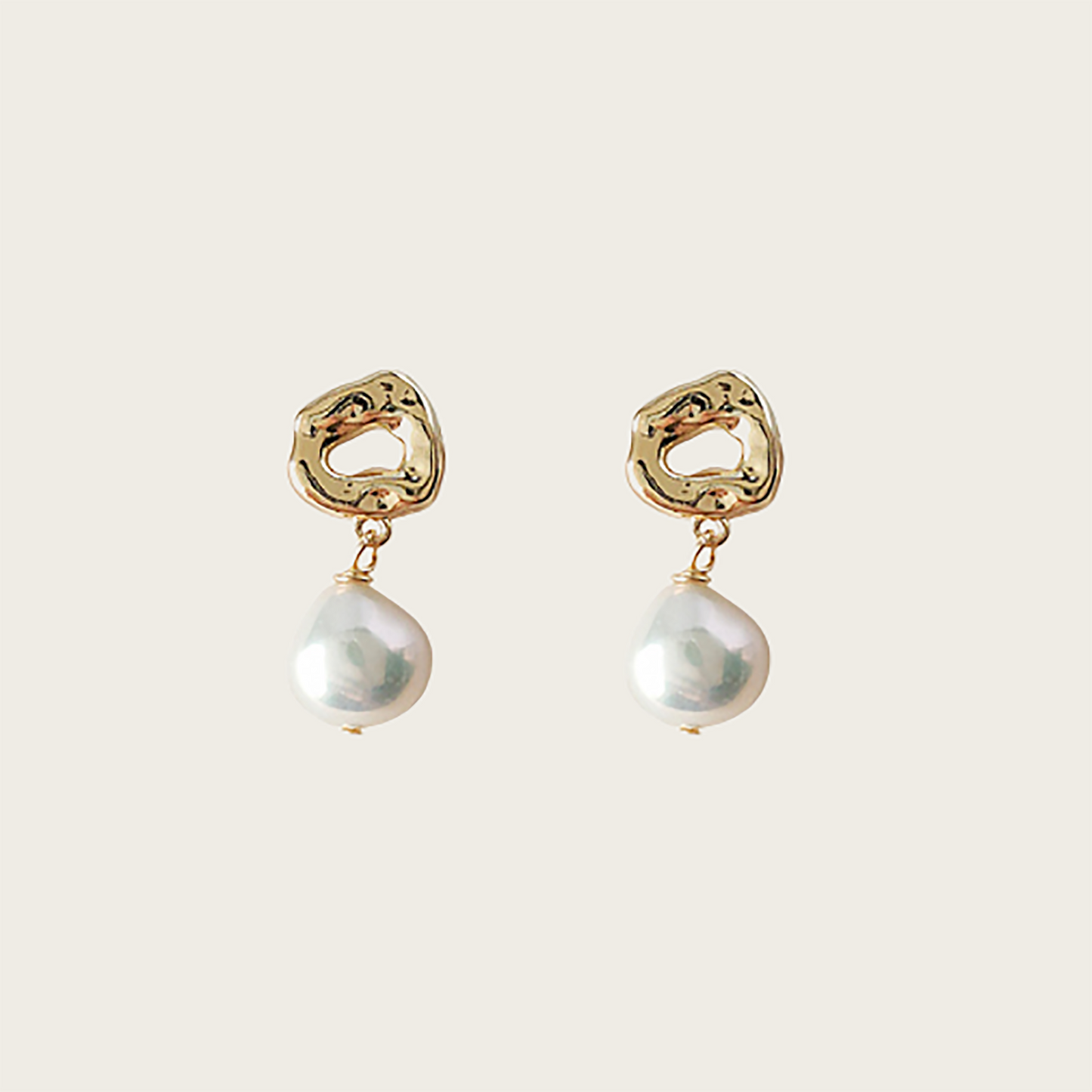 drop earrings featuring baroque pearl