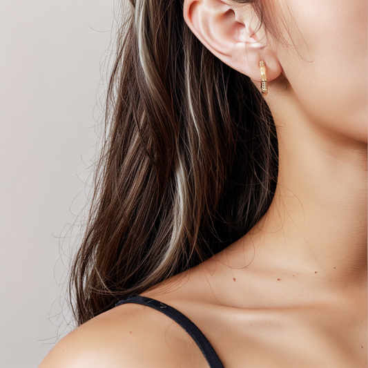 Hoop earrings with bamboo details