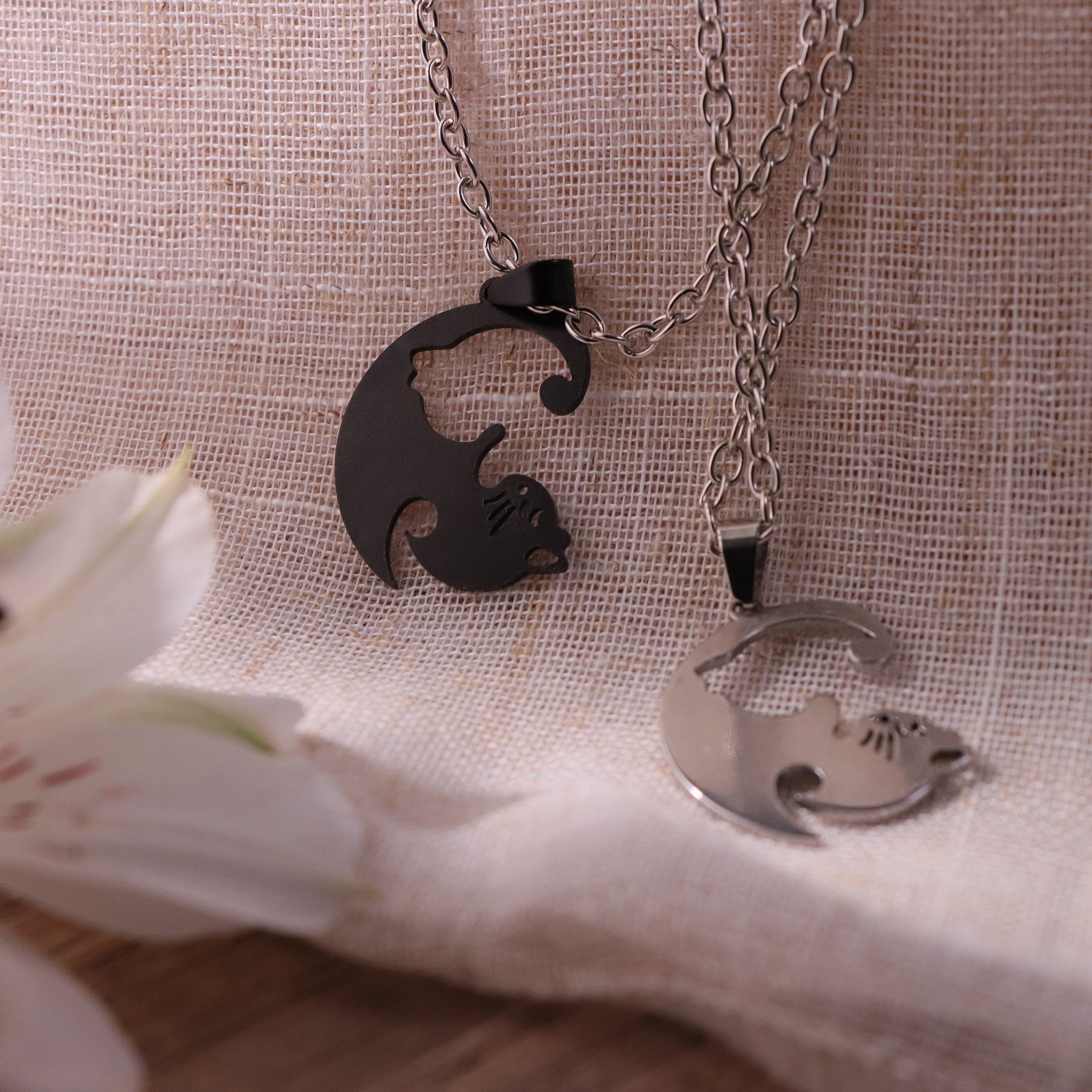 Adorable Matching Jewelry for Couples