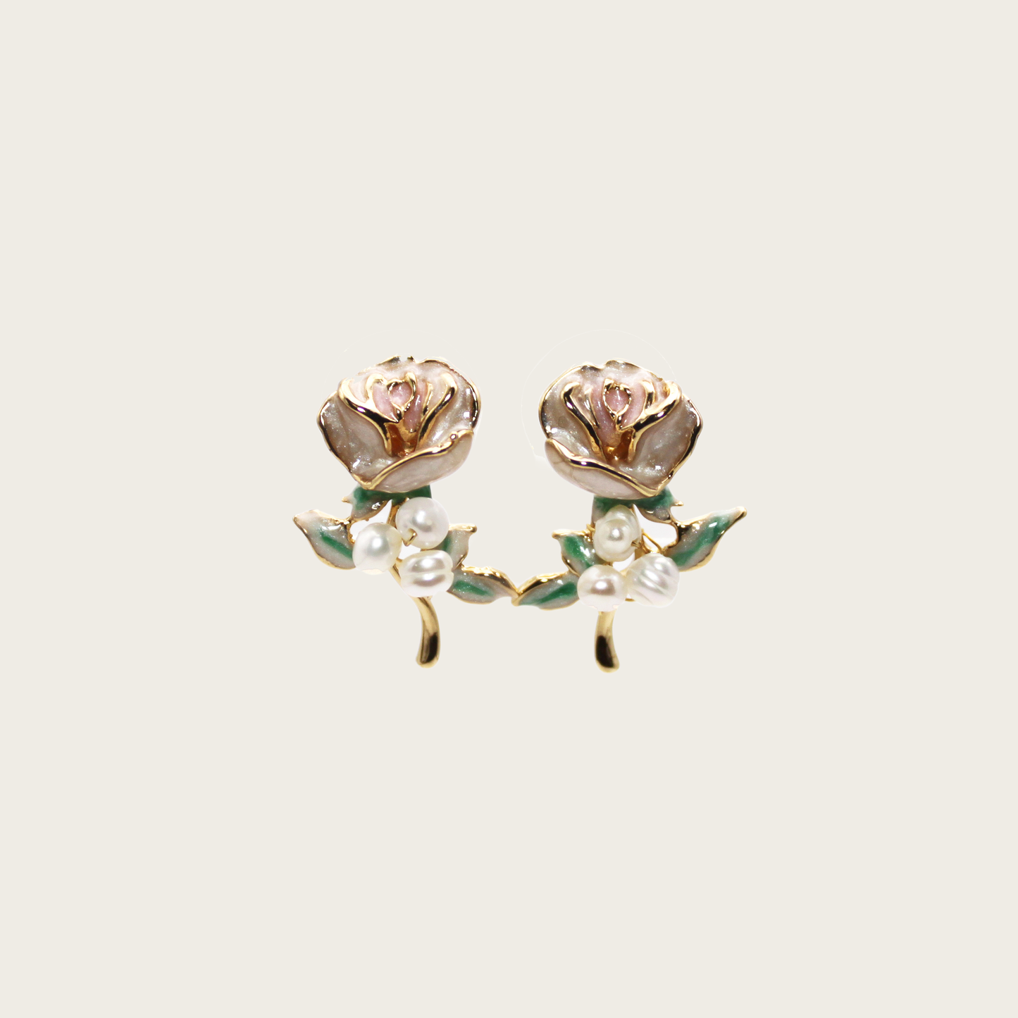 Charming rose design stud earrings with natural pearls