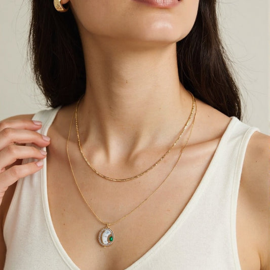 Boho Style Necklace with a mother-of-pearl pendant, perfect for adding a touch of boho-chic elegance to any outfit